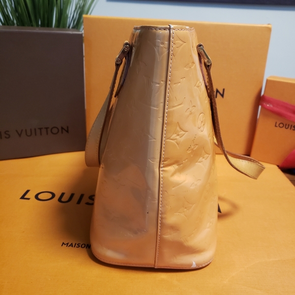 Authentic Louis Vuitton Vernis Houston Tote - Picture 8 of 13